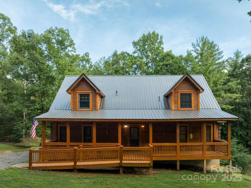 2401 Hundred Acres Lane, Lenoir, NC 28645.  MLS# CAR4283468, YatesRealty ID 31487. 