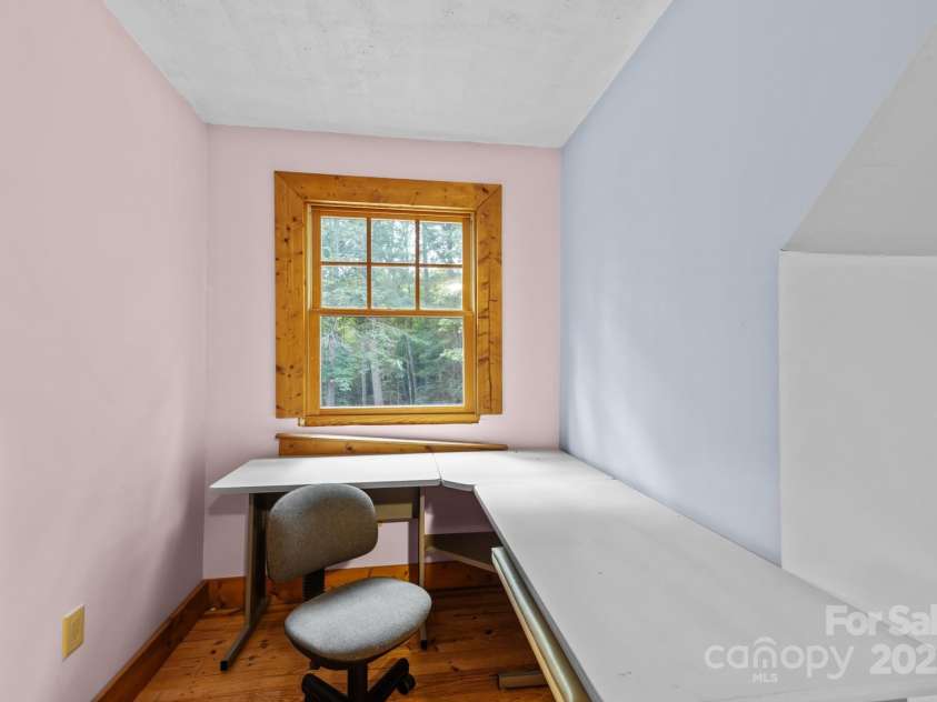 2401 Hundred Acres Lane, Lenoir, NC 28645.  MLS# CAR4283468, YatesRealty ID 31487. 