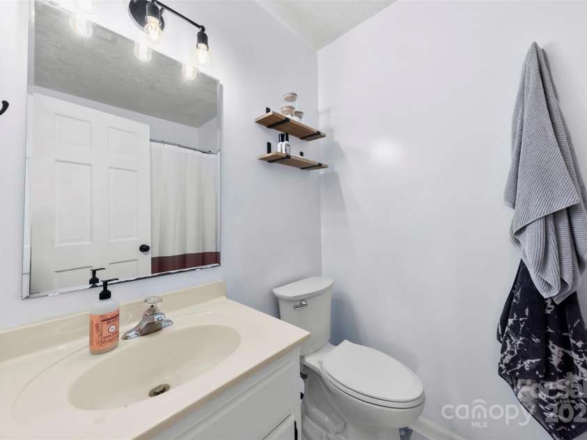 120 Windy Hill Drive, Cherryville, NC 28021.  MLS# CAR4286624, YatesRealty ID 31488. 