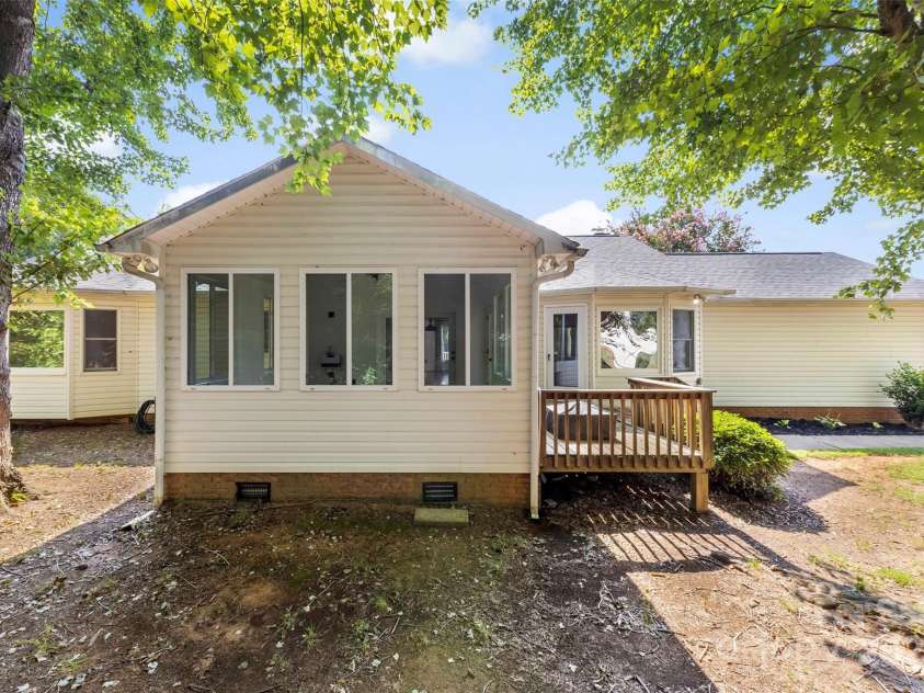 120 Windy Hill Drive, Cherryville, NC 28021.  MLS# CAR4286624, YatesRealty ID 31488. 