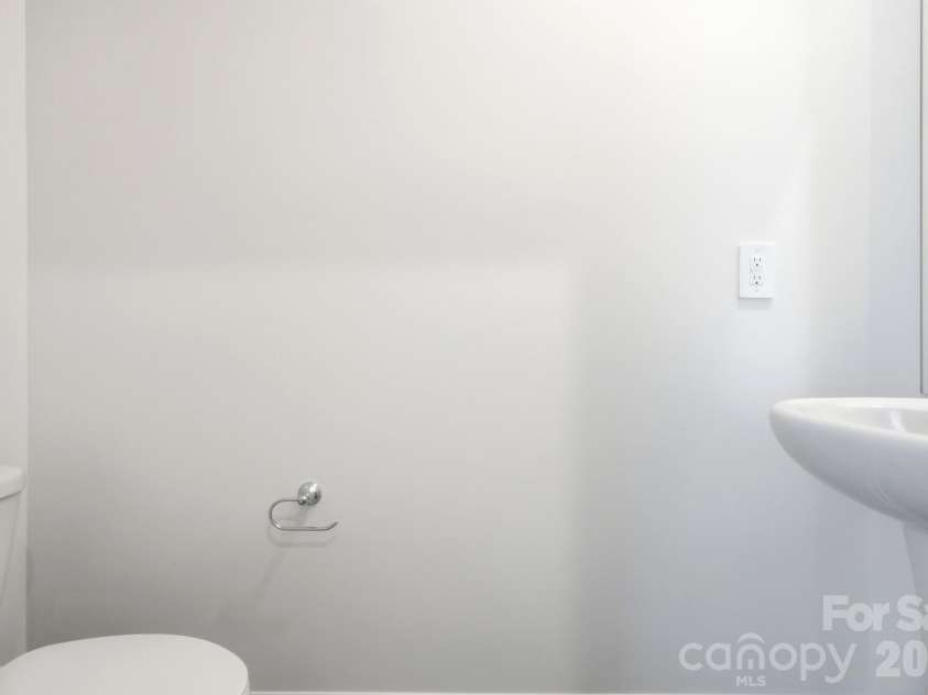 436 Luna Lane, Shelby, NC 28152.  MLS# CAR4394762, YatesRealty ID 31488. Half Bath
