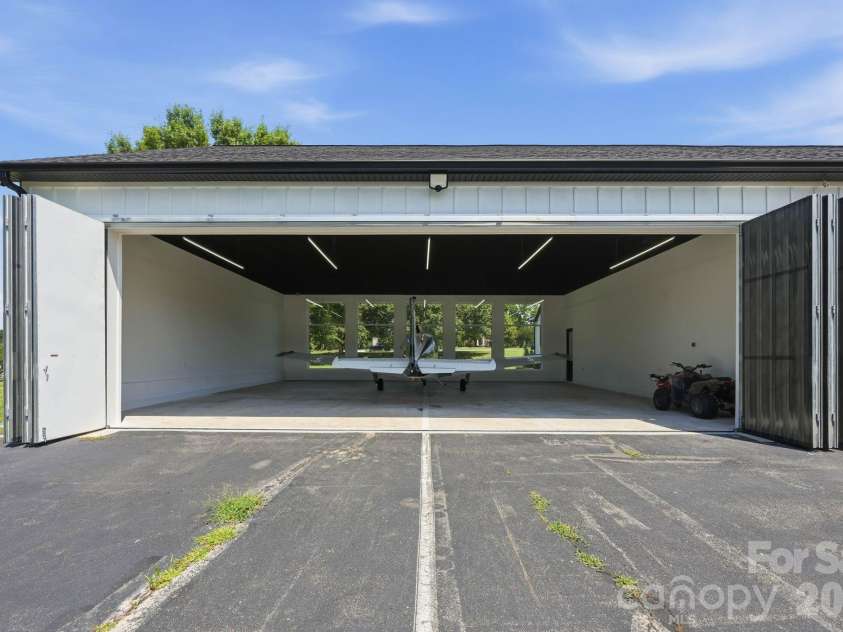1120 Baron Road, Waxhaw, NC 28173.  MLS# CAR4394050, YatesRealty ID 31489. 