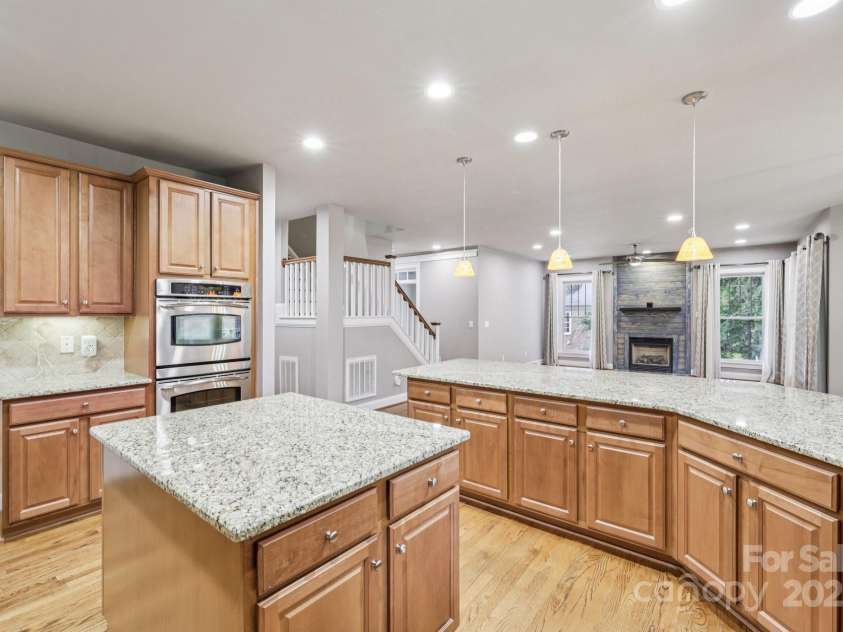 1871 Chestnut Hill Drive, Fort Mill, SC 29708.  MLS# CAR4287234, YatesRealty ID 31489. 