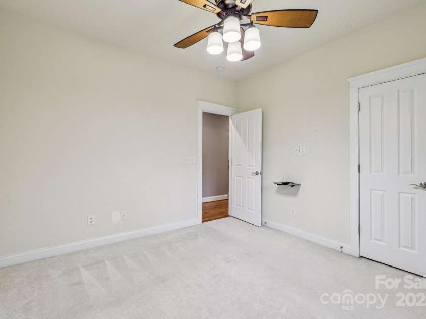 1871 Chestnut Hill Drive, Fort Mill, SC 29708.  MLS# CAR4287234, YatesRealty ID 31489. 