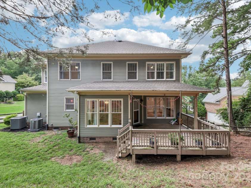 1871 Chestnut Hill Drive, Fort Mill, SC 29708.  MLS# CAR4287234, YatesRealty ID 31489. 