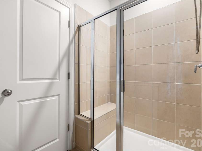 1028 Beatty Woods Drive, Belmont, NC 28012.  MLS# CAR4394811, YatesRealty ID 31492. Primary bath