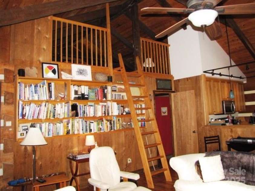 75 Appalachian Way, Bakersville, NC 28705.  MLS# CAR4285840, YatesRealty ID 31492. 