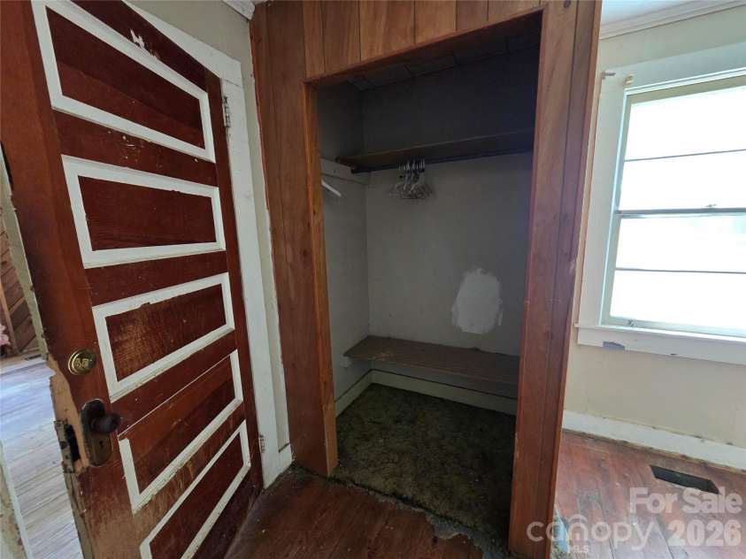 10 Wilson Avenue, Great Falls, SC 29055.  MLS# CAR4391998, YatesRealty ID 31493. 
