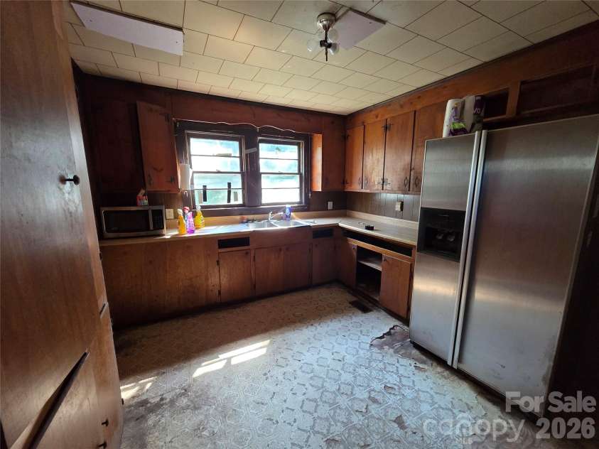 10 Wilson Avenue, Great Falls, SC 29055.  MLS# CAR4391998, YatesRealty ID 31493. 