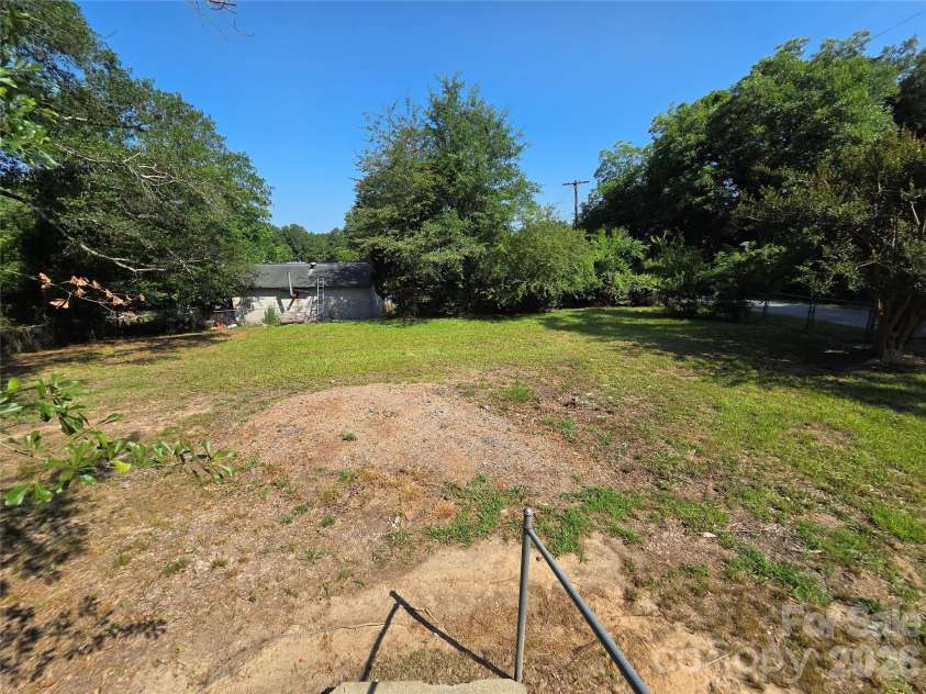 10 Wilson Avenue, Great Falls, SC 29055.  MLS# CAR4391998, YatesRealty ID 31493. 