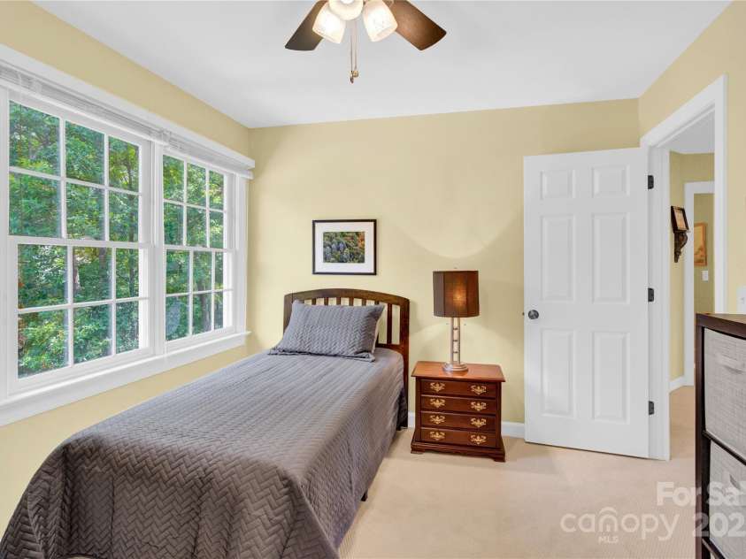 12532 Headquarters Farm Road, Charlotte, NC 28262.  MLS# CAR4275884, YatesRealty ID 31493. NOOK FOR DESK IN #3