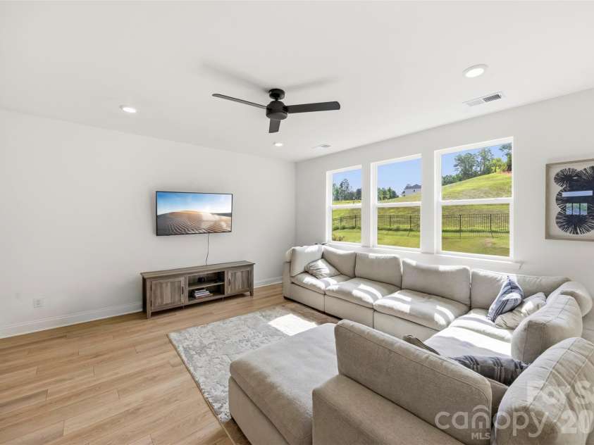 152 Lancashire Court, Denver, NC 28037.  MLS# CAR4391758, YatesRealty ID 31494. 