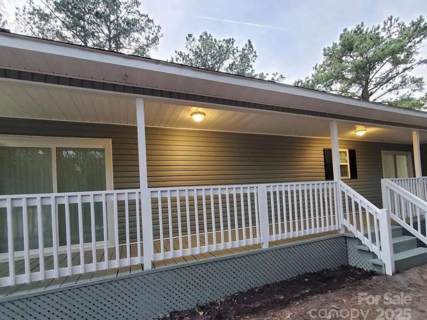 118 Malloy Street, Red Springs, NC 28377.  MLS# CAR4242436, YatesRealty ID 31495. 