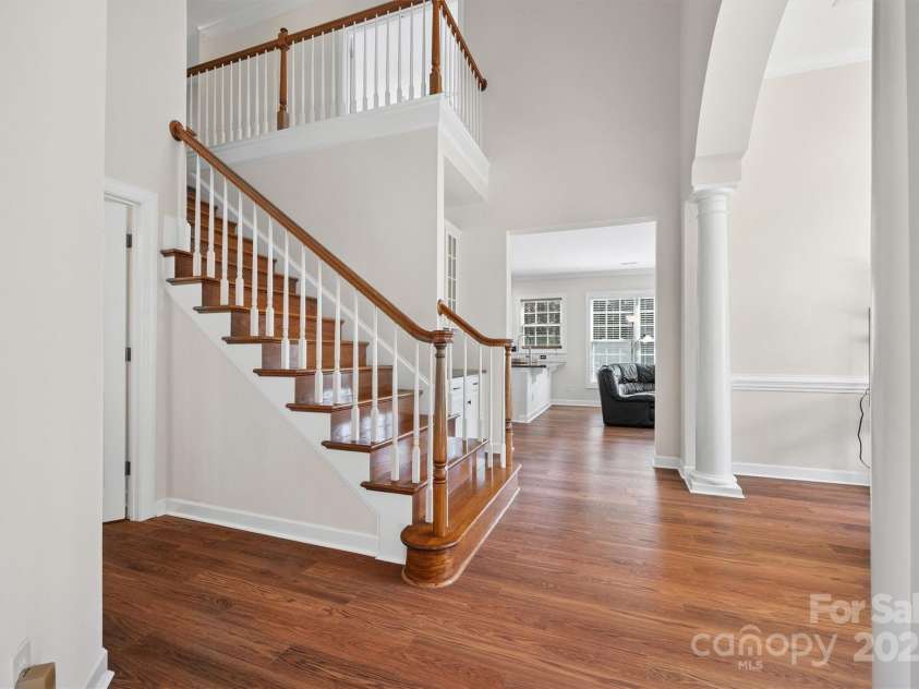 10418 Goosefoot Court, Concord, NC 28027.  MLS# CAR4283237, YatesRealty ID 31497. Beautiful Staircase