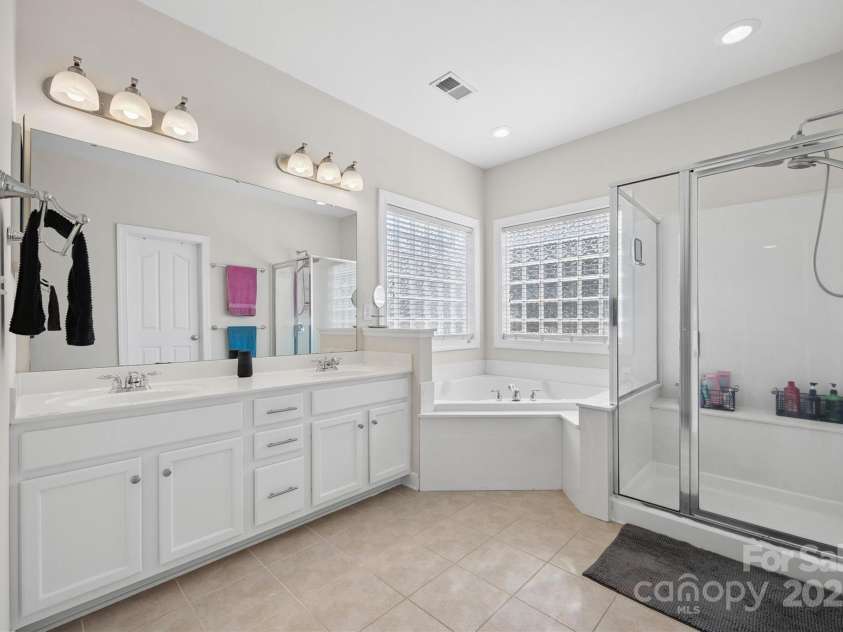10418 Goosefoot Court, Concord, NC 28027.  MLS# CAR4283237, YatesRealty ID 31497. Primary Ensuite