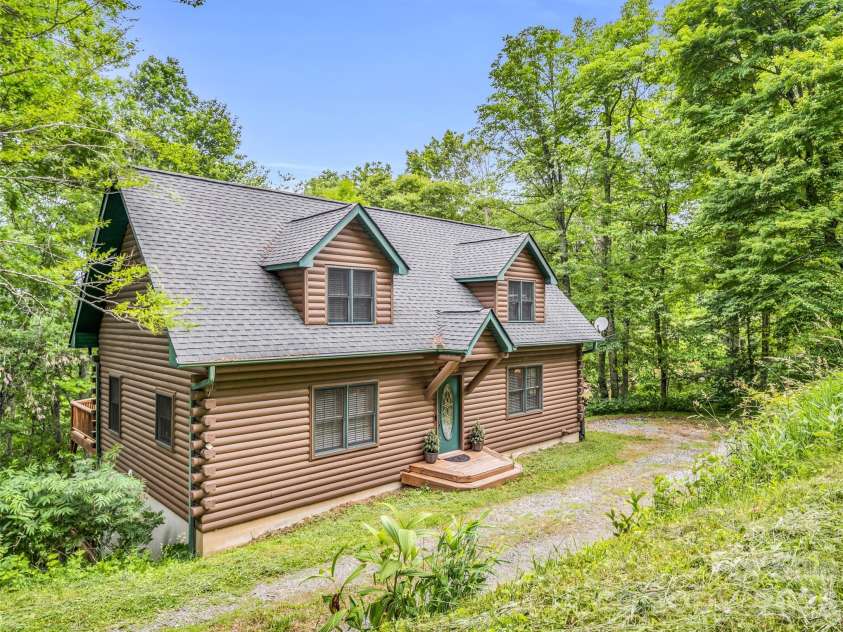145 Lucas Lane, Mars Hill, NC 28754.  MLS# CAR4394270, YatesRealty ID 31497. 