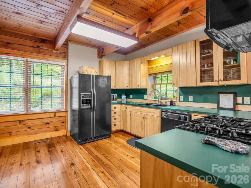 145 Lucas Lane, Mars Hill, NC 28754.  MLS# CAR4394270, YatesRealty ID 31497. 