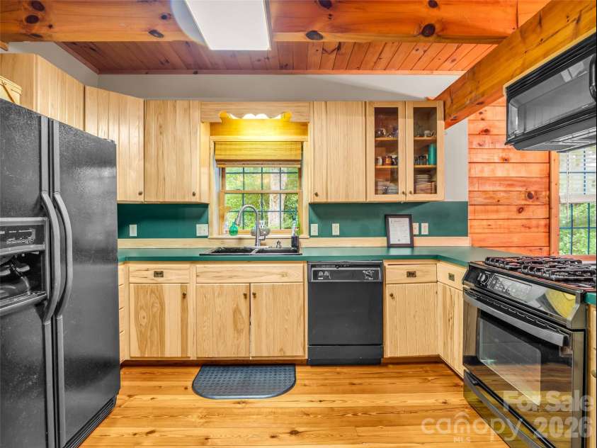 145 Lucas Lane, Mars Hill, NC 28754.  MLS# CAR4394270, YatesRealty ID 31497. 