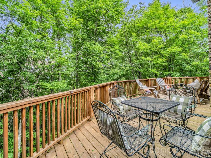 145 Lucas Lane, Mars Hill, NC 28754.  MLS# CAR4394270, YatesRealty ID 31497. 
