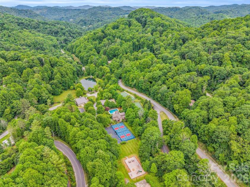145 Lucas Lane, Mars Hill, NC 28754.  MLS# CAR4394270, YatesRealty ID 31497. 