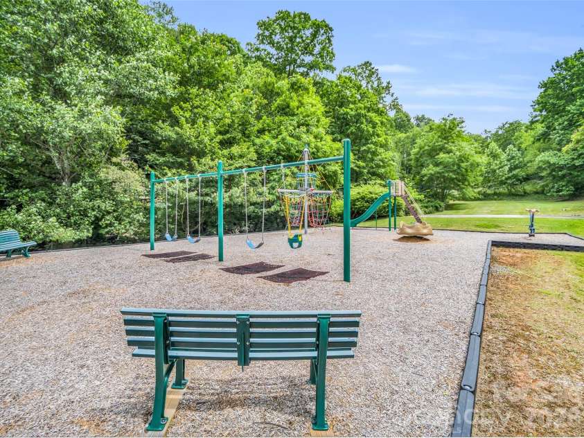 145 Lucas Lane, Mars Hill, NC 28754.  MLS# CAR4394270, YatesRealty ID 31497. 