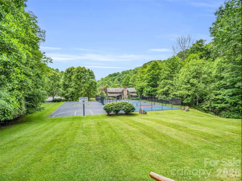 145 Lucas Lane, Mars Hill, NC 28754.  MLS# CAR4394270, YatesRealty ID 31497. 