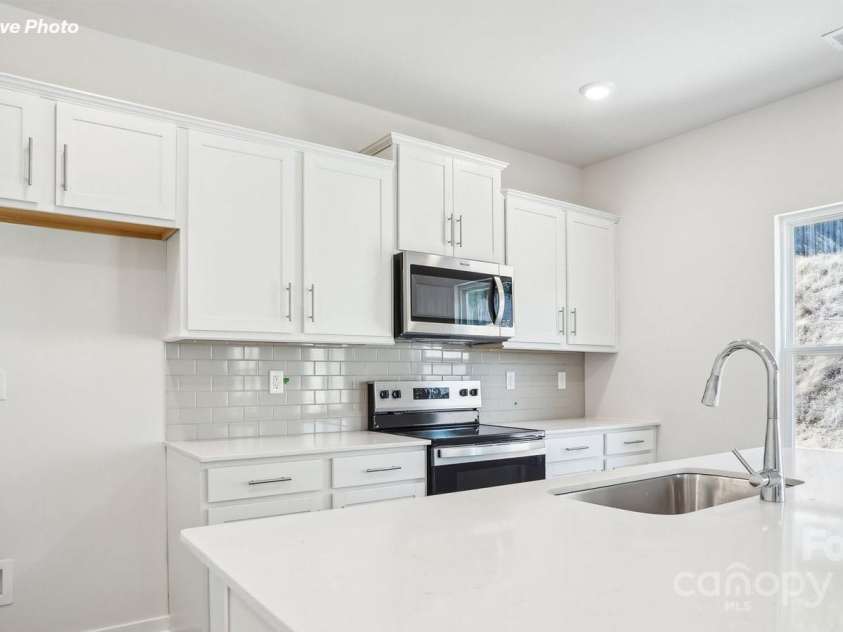 5250 Reedy Ridge Road, Charlotte, NC 28215.  MLS# CAR4291188, YatesRealty ID 31499. 