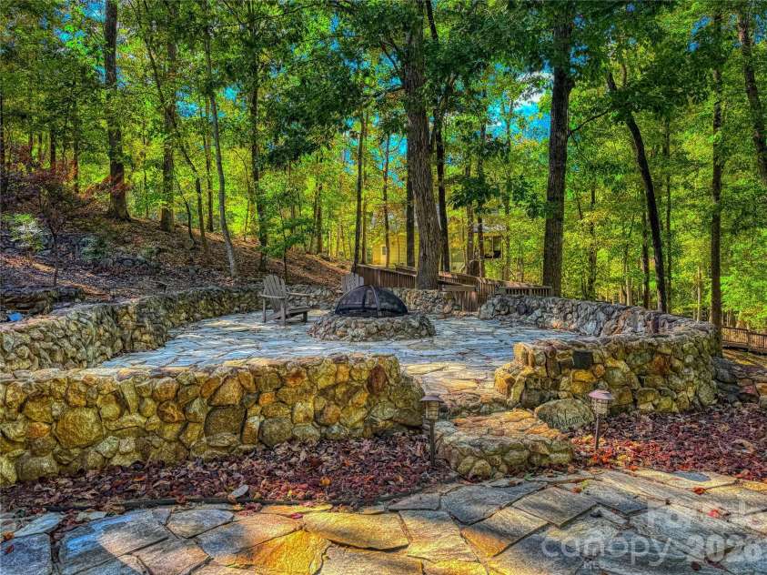 906 Rocky Cove Lane, Denton, NC 27239.  MLS# CAR4314838, YatesRealty ID 3150. 