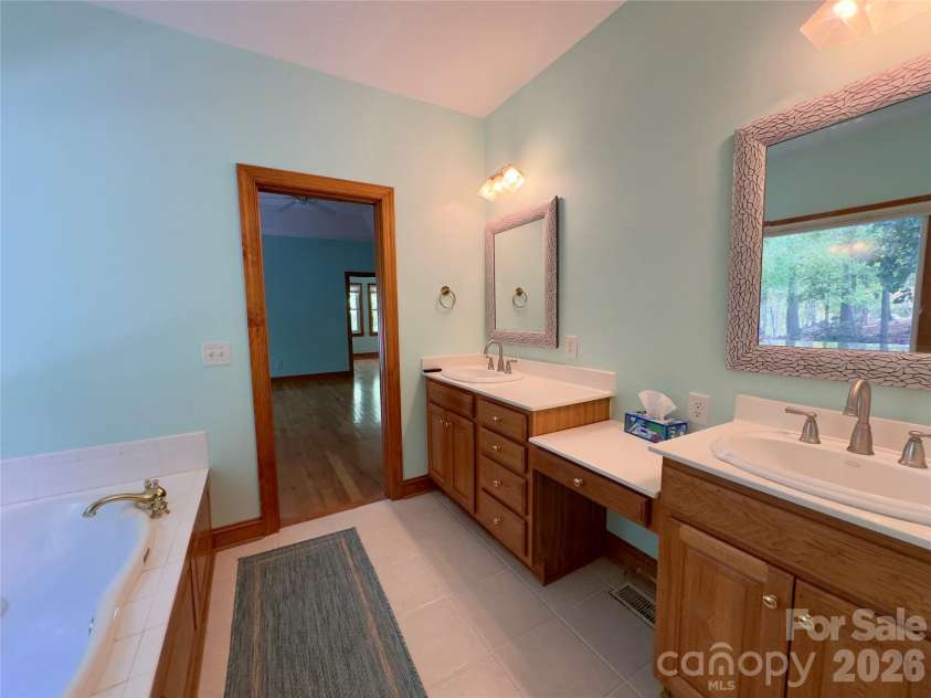 906 Rocky Cove Lane, Denton, NC 27239.  MLS# CAR4314838, YatesRealty ID 3150. 