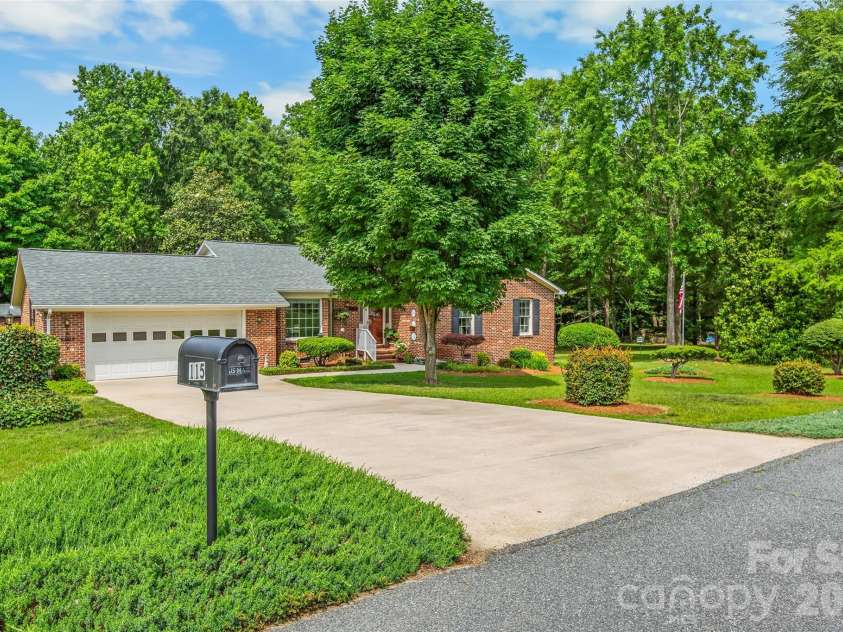 115 Woodland Drive, Salisbury, NC 28146.  MLS# CAR4391796, YatesRealty ID 31503. 