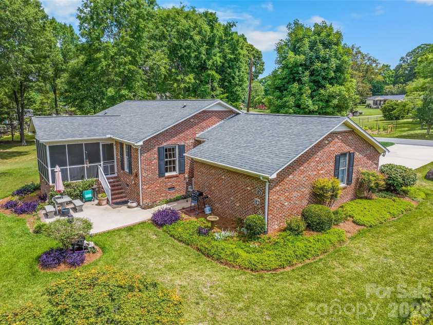 115 Woodland Drive, Salisbury, NC 28146.  MLS# CAR4391796, YatesRealty ID 31503. 