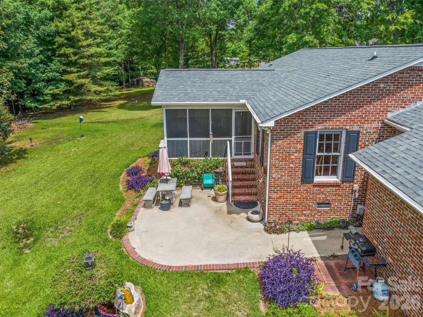 115 Woodland Drive, Salisbury, NC 28146.  MLS# CAR4391796, YatesRealty ID 31503. 