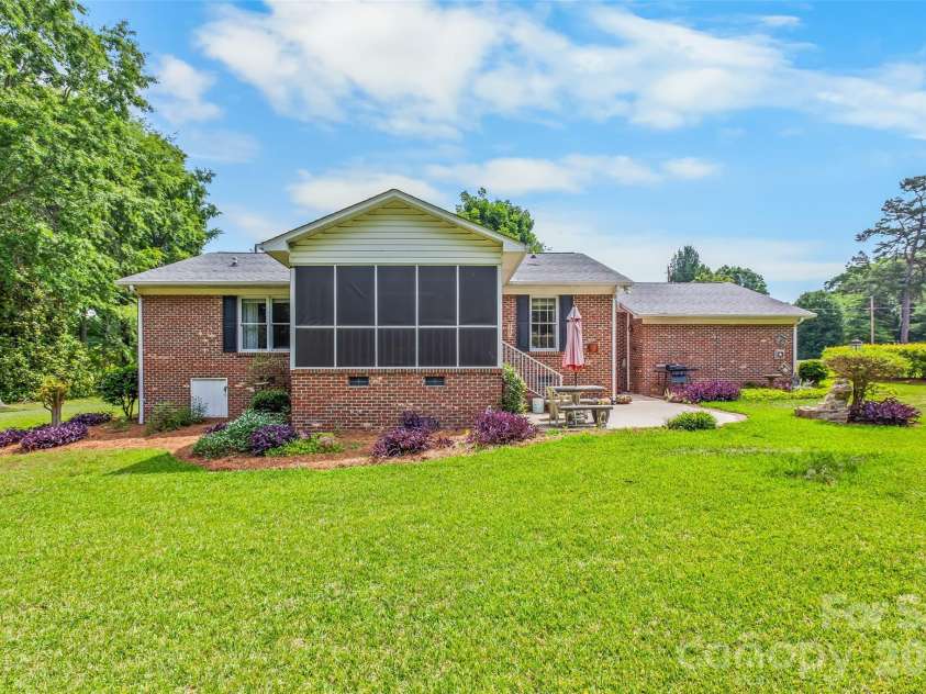 115 Woodland Drive, Salisbury, NC 28146.  MLS# CAR4391796, YatesRealty ID 31503. 