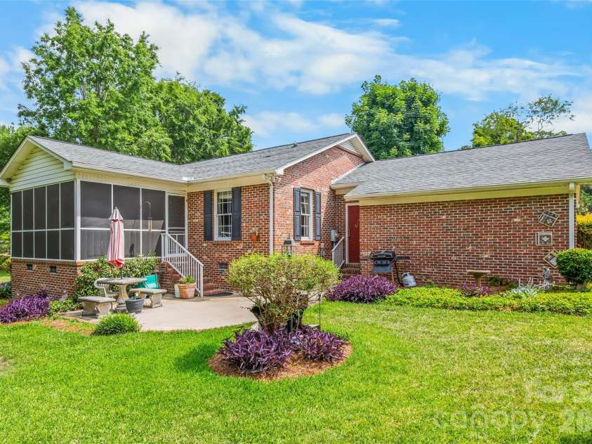 115 Woodland Drive, Salisbury, NC 28146.  MLS# CAR4391796, YatesRealty ID 31503. 