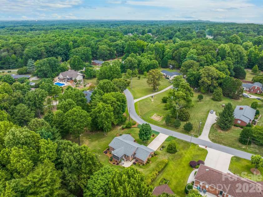 115 Woodland Drive, Salisbury, NC 28146.  MLS# CAR4391796, YatesRealty ID 31503. 