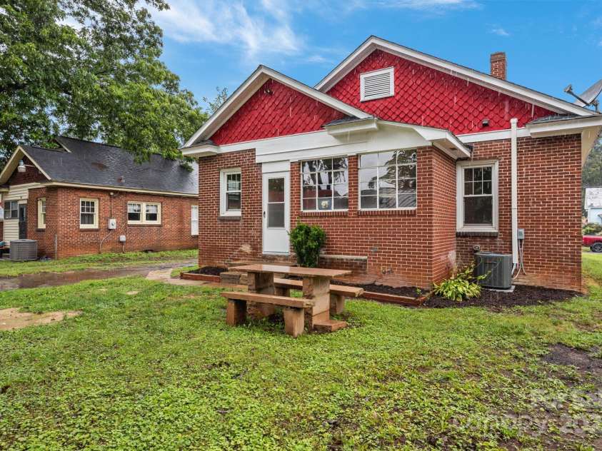 413 Rowan Avenue, Spencer, NC 28159.  MLS# CAR4291170, YatesRealty ID 31504. 