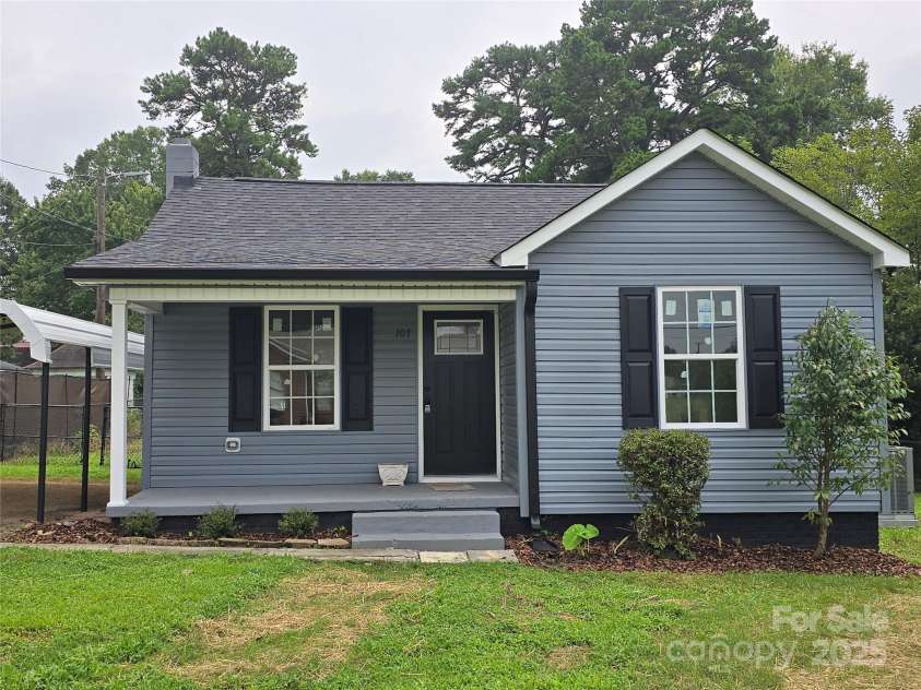107 21st Street, Kannapolis, NC 28081.  MLS# CAR4290639, YatesRealty ID 31505. Front Vies