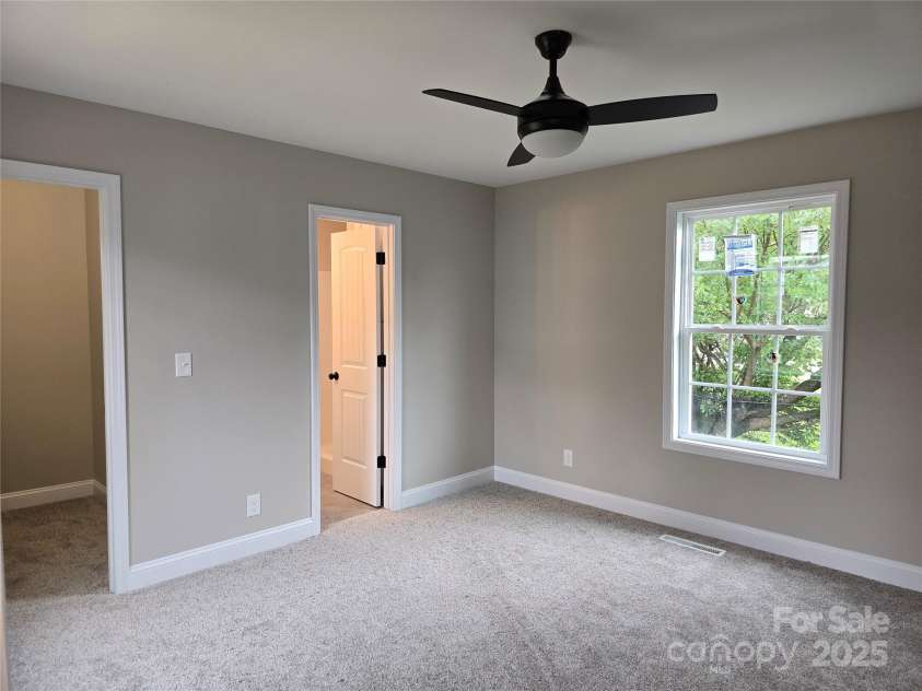 107 21st Street, Kannapolis, NC 28081.  MLS# CAR4290639, YatesRealty ID 31505. Primary Bedroom