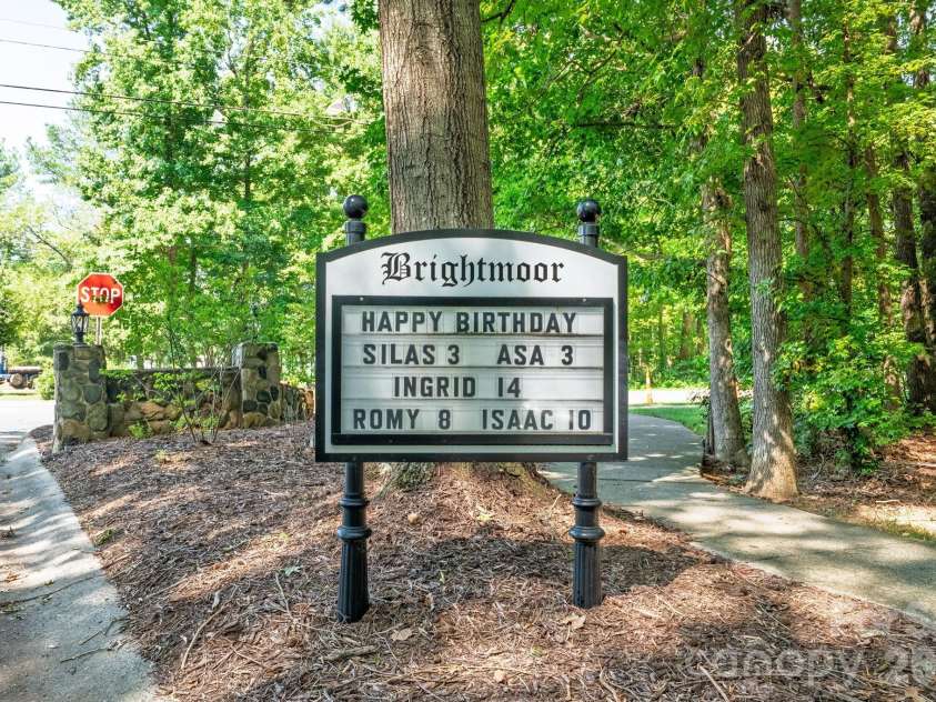 1125 Sunnyview Circle, Matthews, NC 28105.  MLS# CAR4414162, YatesRealty ID 31506. 
