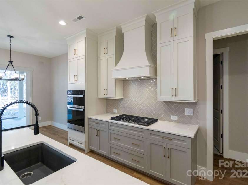 1865 Rock Hill Church Road, Matthews, NC 28104.  MLS# CAR4291270, YatesRealty ID 31508. 