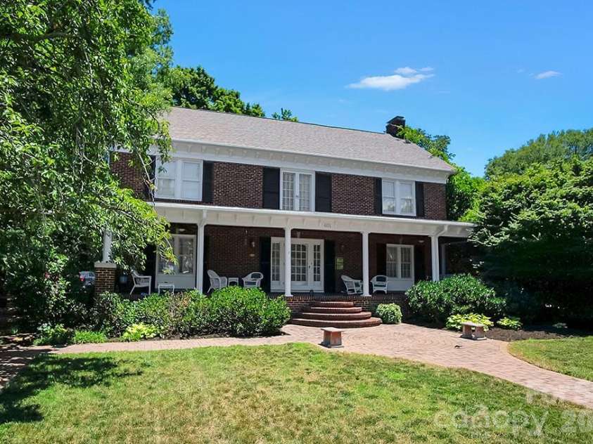 601 Washington Street, Shelby, NC 28150.  MLS# CAR4394855, YatesRealty ID 31508. 
