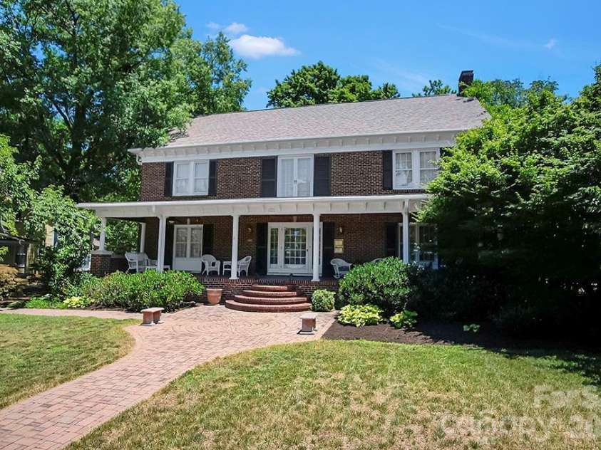 601 Washington Street, Shelby, NC 28150.  MLS# CAR4394855, YatesRealty ID 31508. 