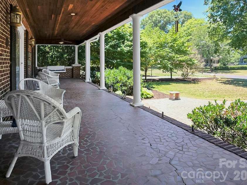 601 Washington Street, Shelby, NC 28150.  MLS# CAR4394855, YatesRealty ID 31508. 