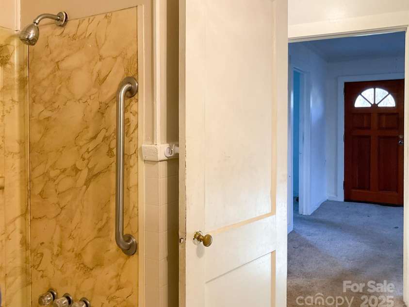 302 Morgan Street, Greer, SC 29651.  MLS# CAR4219291, YatesRealty ID 3151. 