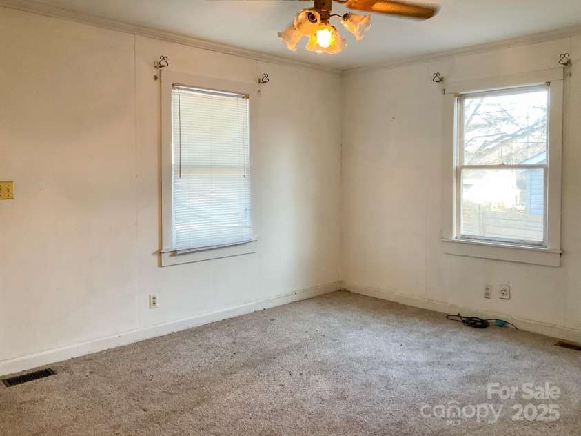 302 Morgan Street, Greer, SC 29651.  MLS# CAR4219291, YatesRealty ID 3151. 