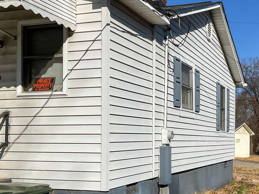 302 Morgan Street, Greer, SC 29651.  MLS# CAR4219291, YatesRealty ID 3151. 