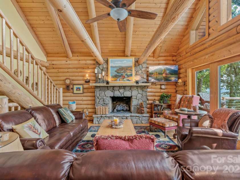 90 Forest Ridge Road, Burnsville, NC 28714.  MLS# CAR4176437, YatesRealty ID 3151. Living Room 