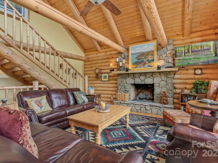 90 Forest Ridge Road, Burnsville, NC 28714.  MLS# CAR4176437, YatesRealty ID 3151. Living Room 