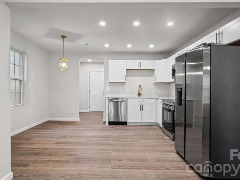 1215 Wilson W Lee Boulevard, Statesville, NC 28677.  MLS# CAR4394986, YatesRealty ID 31510. 