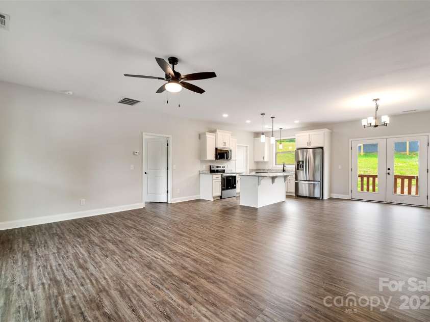 34 Kingston Street, Franklin, NC 28734.  MLS# CAR4286257, YatesRealty ID 31511. 